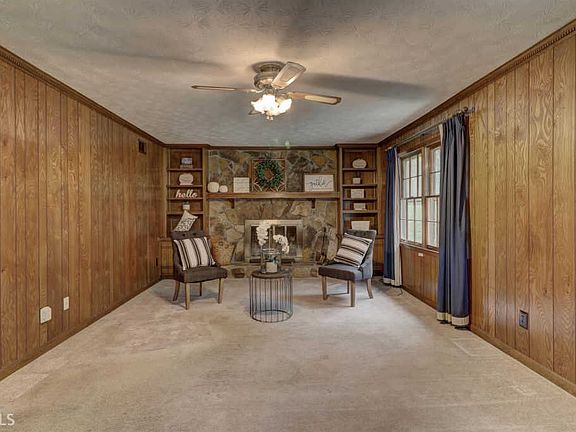 5th image of 615 Knollwood Cir SE