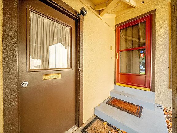 5th image of 11029 Thousand Oaks Dr