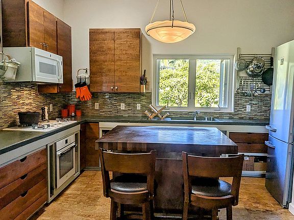 Kitchen butcherblock island
