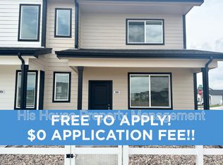 3900 Pinnacles Ct, Evans, CO 80620