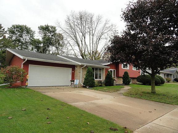 2nd image of 571 Fairview Dr