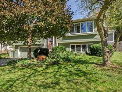 1142 Penkridge Dr, Iowa City, IA, 52246