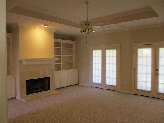 5th image of 141 Devereaux Dr