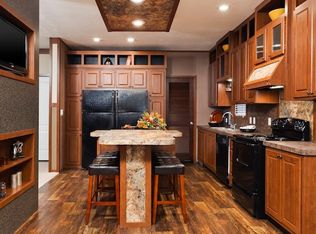 28052 Charlemagne St, Romulus, MI 48174