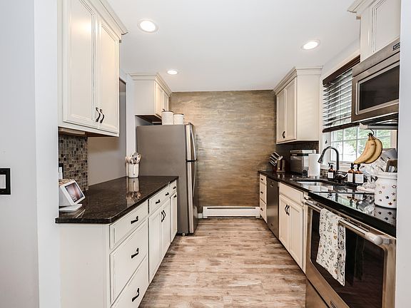 5th image of 1465 Hooksett Road #117