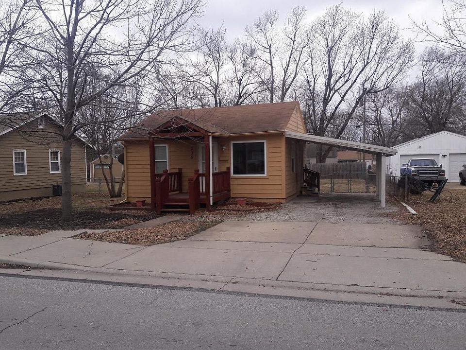 235 N Blake St, Olathe, KS 66061 Zillow