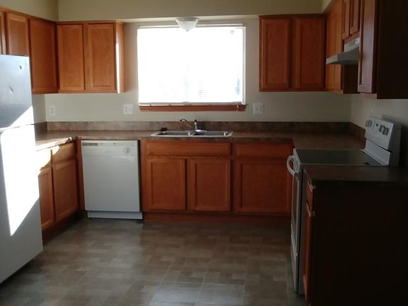 3rd image of 30172 Wedgewood Cir Floor 2
