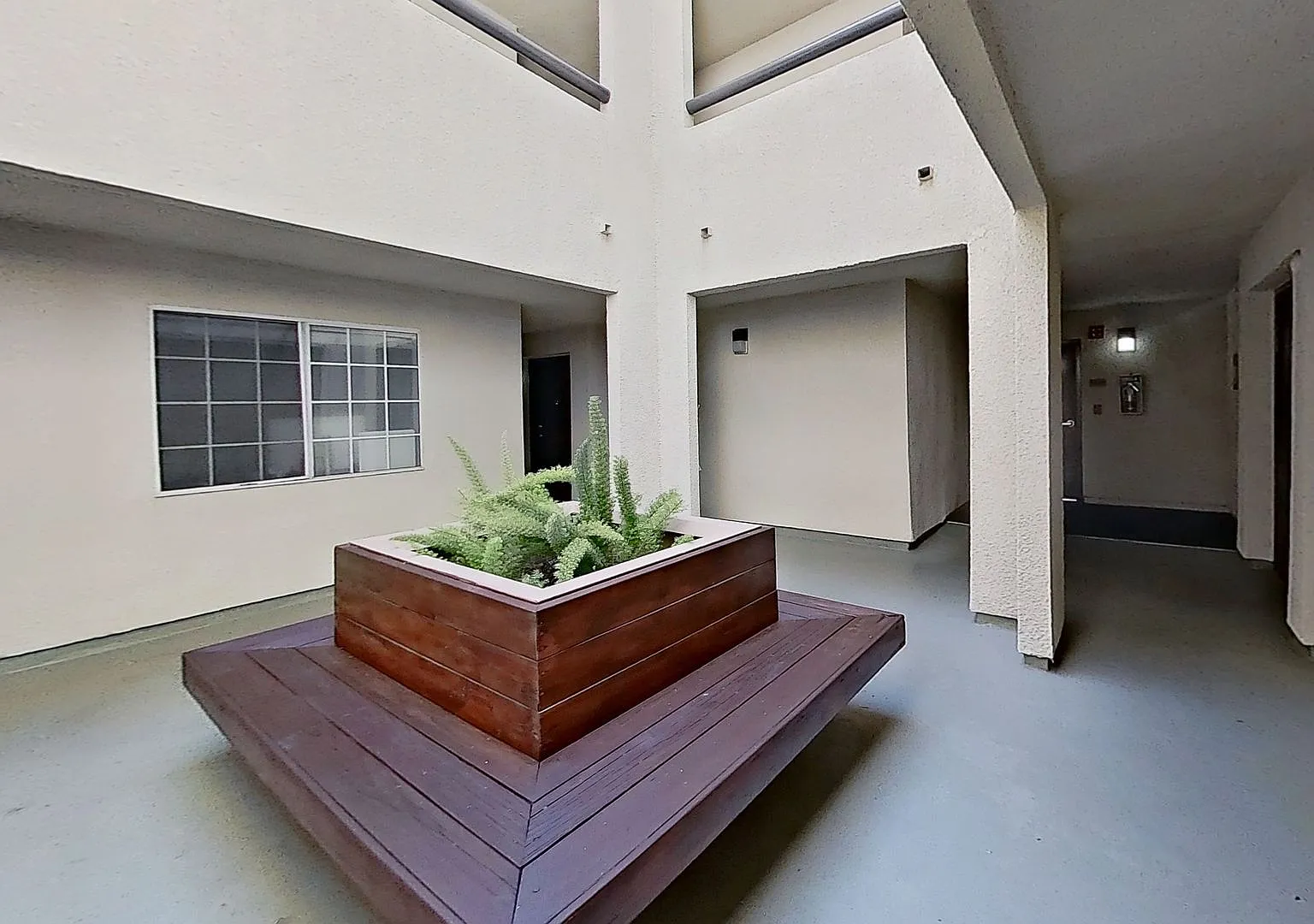 5545 Canoga Ave — Photo 3