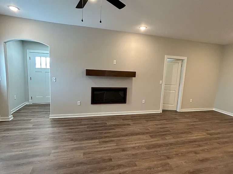 2849 S Cedar Crest St #200 — Photo 4