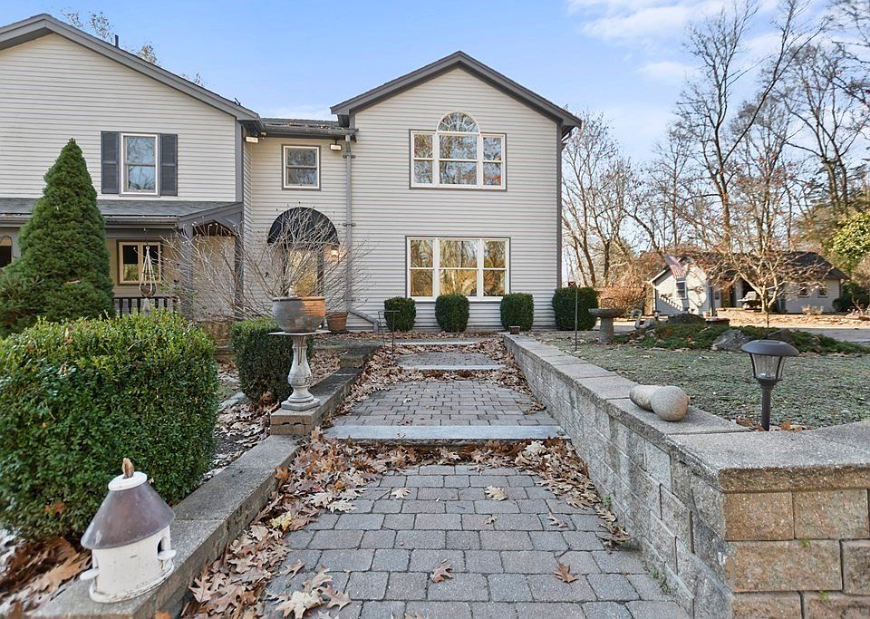 96 Wenham St, Danvers, MA 01923 Zillow