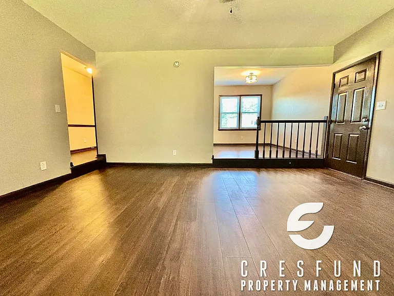 6727 Vaughn Rd — Photo 12