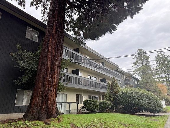 2nd image of 43 E 15th Ave #1472991