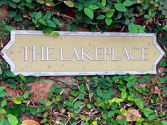 2nd image of 8 Wilderness Way