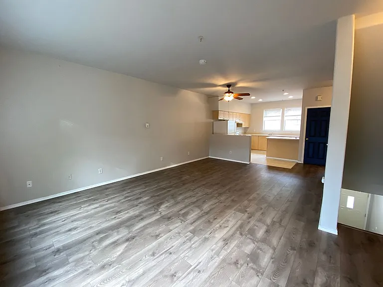 14290 SW Cougar Ridge Dr — Photo 2