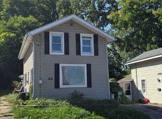 135 William St, Palmyra, NY 14522