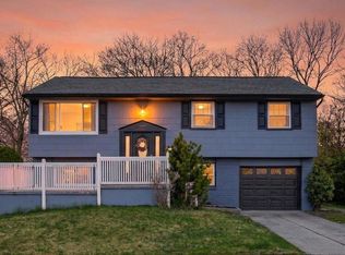7 Cooper Dr, Somers Point, NJ