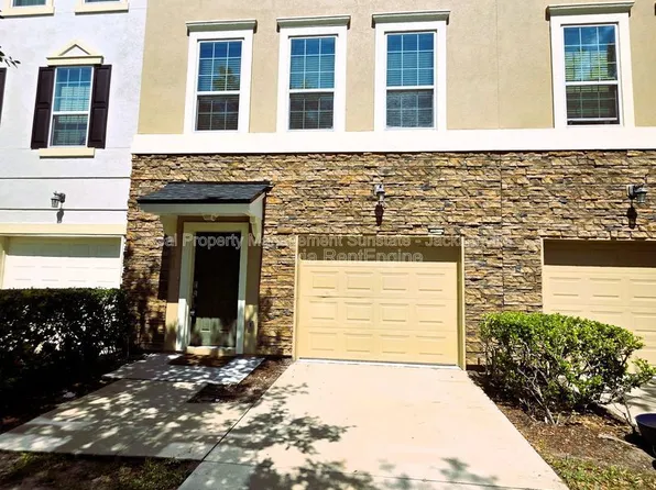 4298 Ellipse Dr, Jacksonville, FL 32246