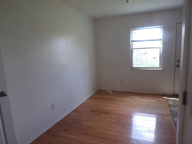 2566 Sawbury Blvd (43235) — Photo 4