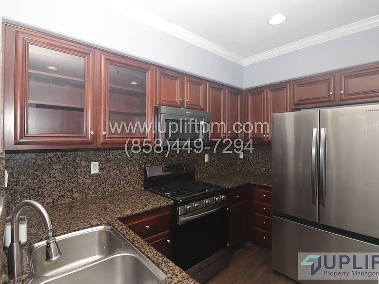 4300 Newton Ave #65 — Photo 22