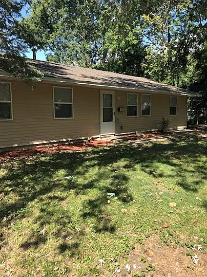 503 Macarthur Dr photo 1