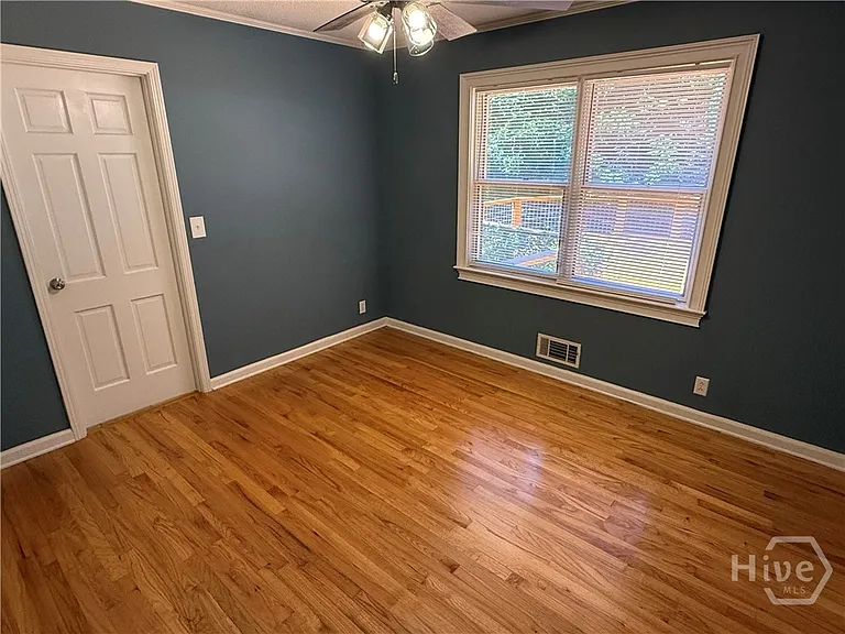 292 Tara Way — Photo 21