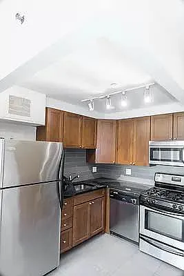 Rented by Metropolitan Property Group | media 17