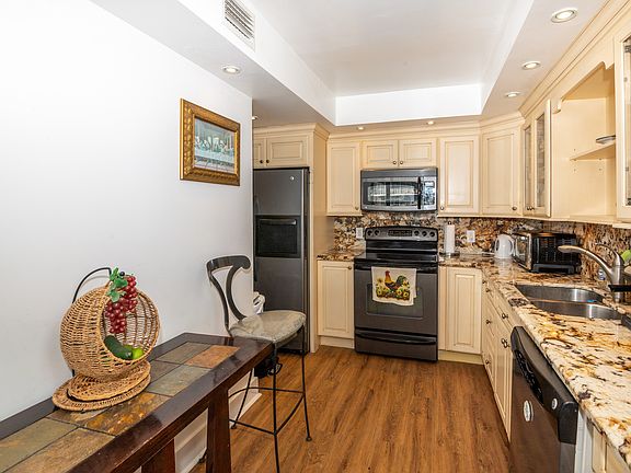5th image of 7545 E Treasure Dr APT 9B