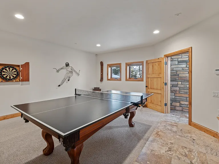 234 Solomons Ln — Photo 11