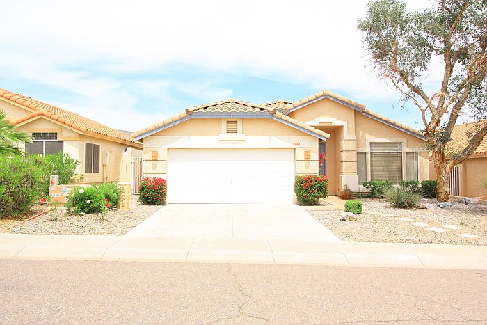 1st image of 1012 E Amberwood Dr