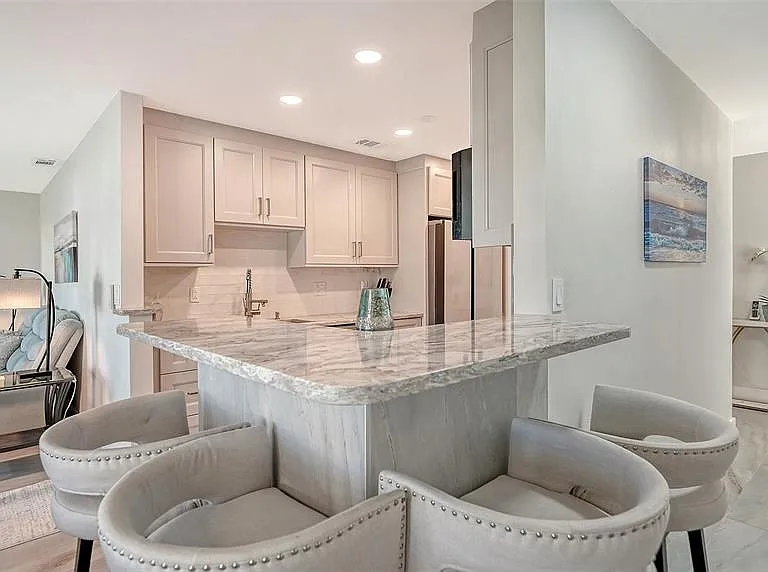 131 Whispering Sands Cir #V-33 — Photo 16