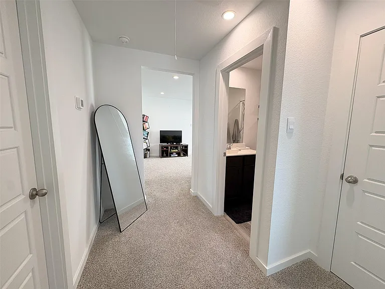 2913 Crown Gate Dr — Photo 13