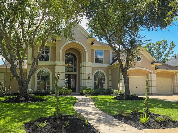 5th image of 22 Saint Christopher Ct