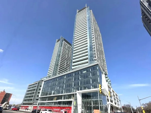 7 Golden Lion Hts, Toronto, ON