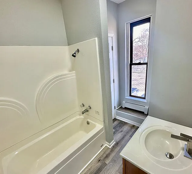 208 S 9th St #3 — Photo 7