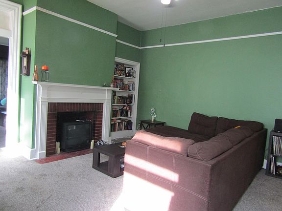 4th image of 341 Berry Ave