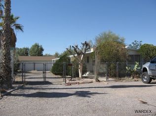 4826 E Powell Lake Rd, Topock, AZ 86436