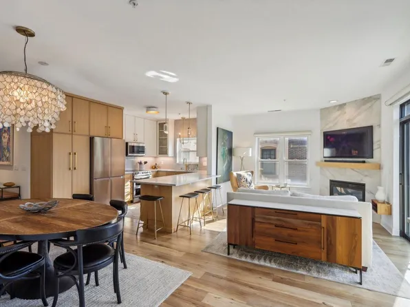 1812 East Lafayette PLACE #402, Milwaukee, WI 53202