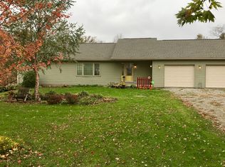 297 240th Pl, Pella, IA 50219