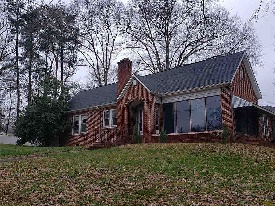 1st image of 324 Beaumonde Ave