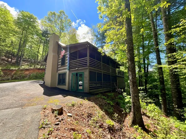 248 Mohawk Dr, Mountain City, TN 37683