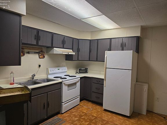 3rd image of 331 Tiffin Ave