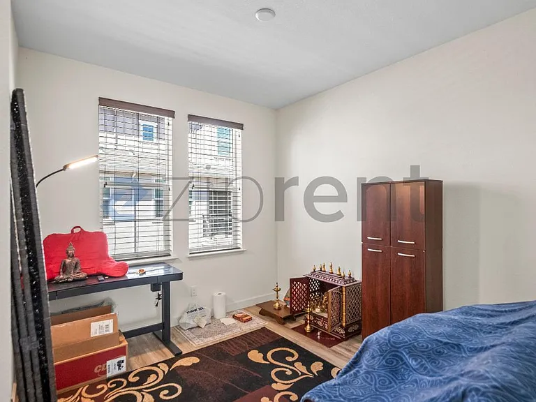 2387 Central Pkwy — Photo 17