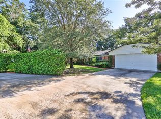 615 Lithia Pinecrest Rd, Brandon, FL 33511