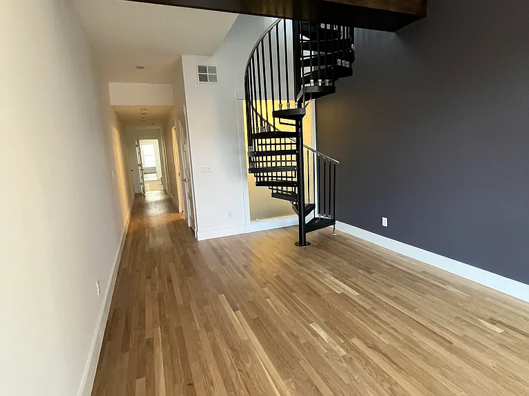 635 Main St #1 — Photo 34