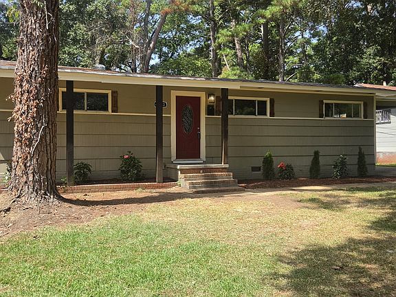 2nd image of 4223 Oakhill Dr