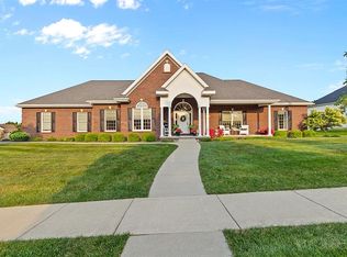 2202 Knollbrook Way, Bloomington, IL 61705