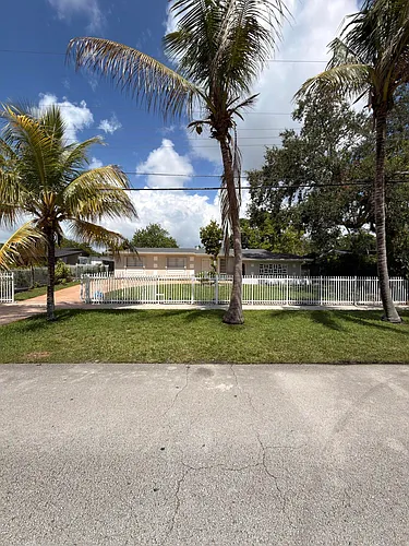7500 SW 98th Ct Photo 1