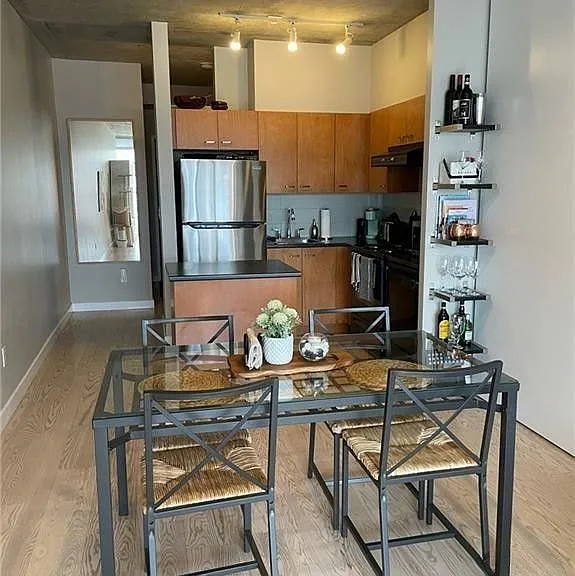179 George St #707 — Photo 6
