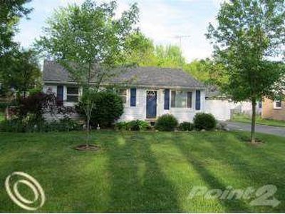 3560 Lawrence Ave, Waterford, MI, 48329
