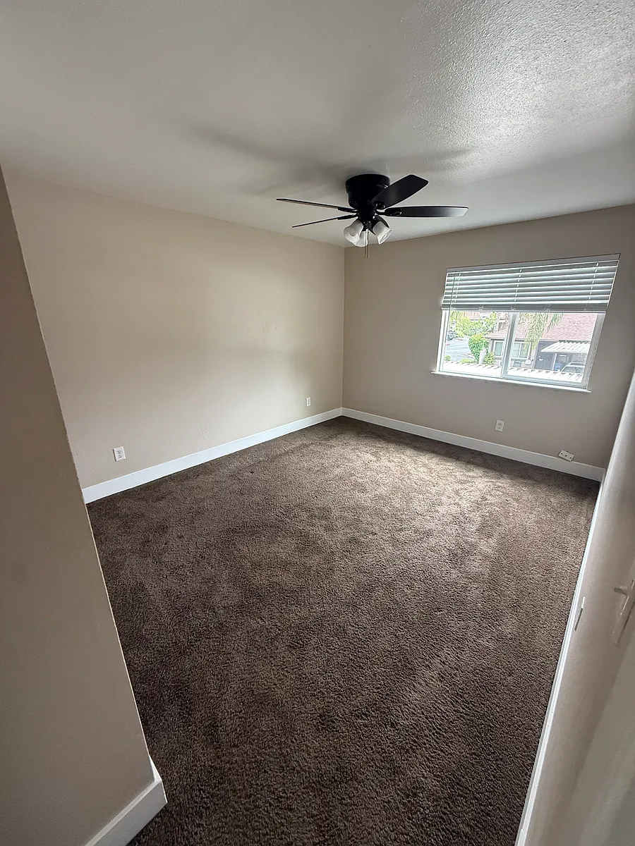 Building Photo - 2503 Georgetown Ln #1